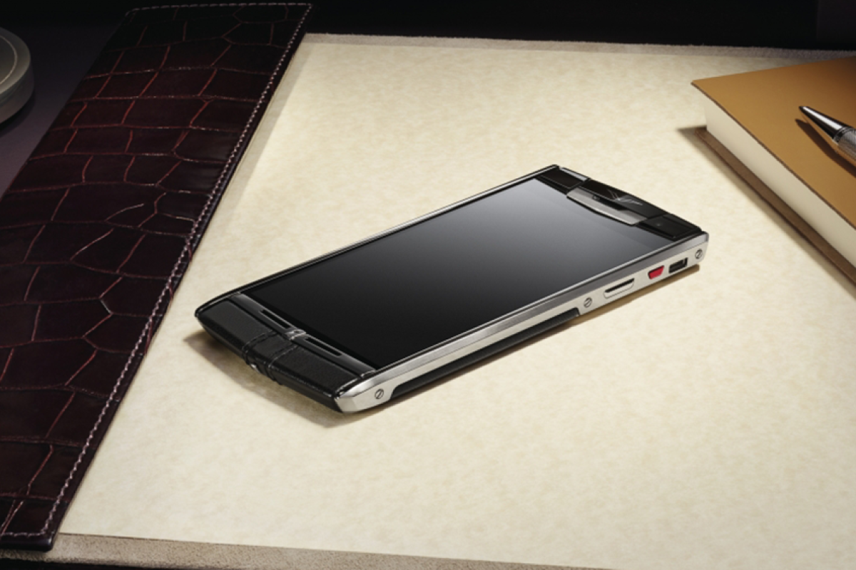 Vertu 携帯電話、Signature Touch 美品 Genuine Brand NEW Vertu Signature Touch PURE JET Calf leather